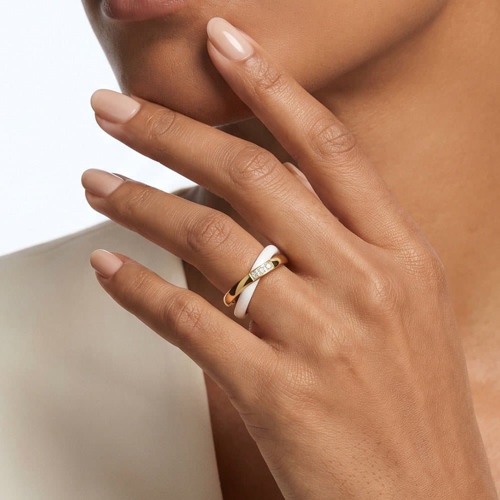 Minimalist Two-Tone Interlocking  Ring - Image 1